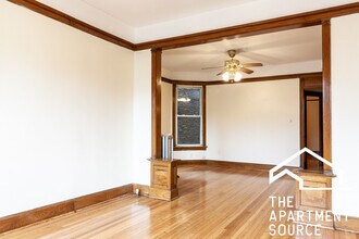 3326 N Clark St in Chicago, IL - Building Photo - Building Photo