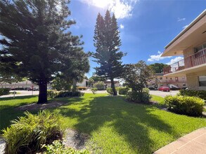 212 Oxford 400 in West Palm Beach, FL - Building Photo - Building Photo