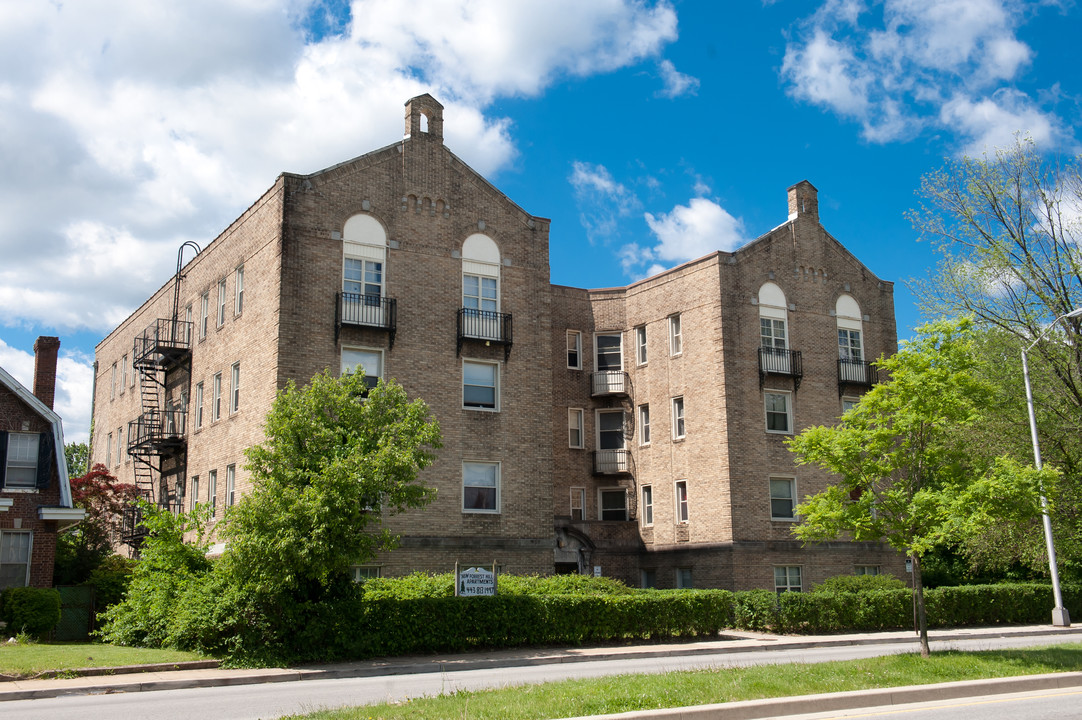 Forest Hill Apartments in Baltimore, MD - Building Photo