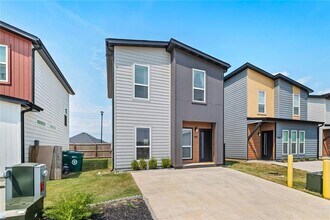 990 Boardwalk Ave in Centerton, AR - Building Photo - Building Photo