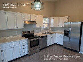 1802 Riverstone Ct in Westfield, IN - Building Photo - Building Photo