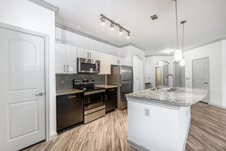 2814 S Bartell Dr in Houston, TX - Building Photo - Building Photo