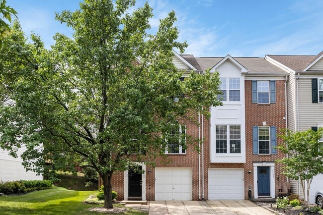 property at 45609 Grand Central Sq