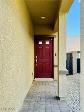 10277 Crimson Mdw Ave in Las Vegas, NV - Building Photo - Building Photo