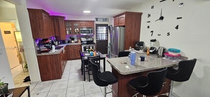 2800 NW 90th St in Miami, FL - Building Photo - Building Photo