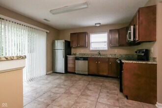 3338 Montgomery Dr in Indianapolis, IN - Building Photo - Building Photo