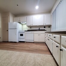 351 N Ford Ave, Unit #212 in Fullerton, CA - Foto de edificio - Building Photo