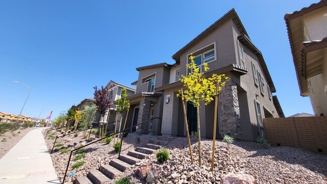 property at 528 Celebratory Pl