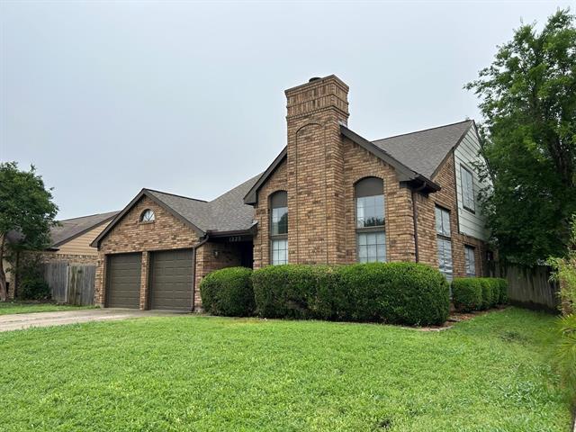 1225 Eaton Ln in Grapevine, TX - Building Photo - Building Photo