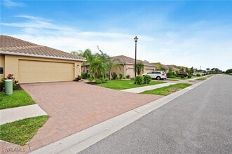 2616 Vine Ave in Naples, FL - Building Photo - Building Photo