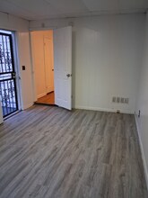 20269 Elkhart St in Harper Woods, MI - Building Photo - Building Photo