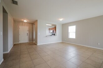 1301 SW 9th Ct in Cape Coral, FL - Building Photo - Building Photo