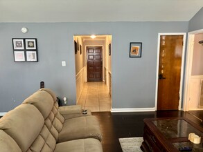 9319 Rentur Dr in Houston, TX - Building Photo - Building Photo