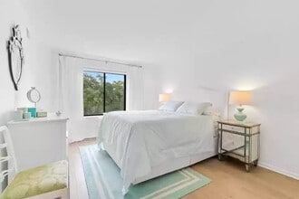 2111 Wisconsin Ave NW, Unit 613 in Washington, DC - Foto de edificio - Building Photo