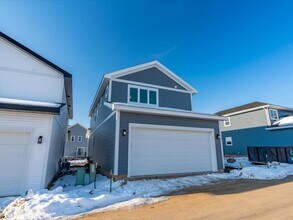 4880 Romaine Rd in Fitchburg, WI - Foto de edificio - Building Photo