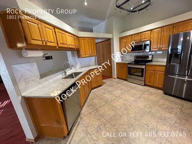 1801 Pinnacle Ln in Edmond, OK - Building Photo - Building Photo