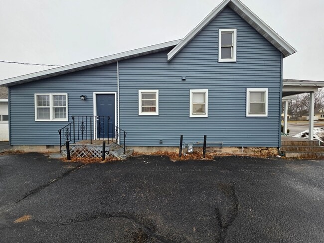 1353 W Grand Ave in Wisconsin Rapids, WI - Building Photo - Building Photo