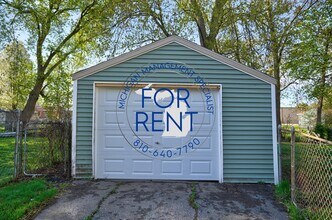 2418 Nebraska Ave in Flint, MI - Building Photo - Building Photo