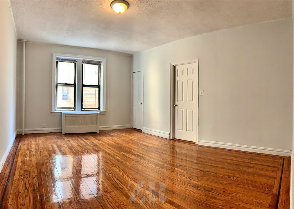 500 Ocean Ave in Brooklyn, NY - Foto de edificio