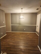 400 Crowe Dr in Euless, TX - Building Photo - Building Photo