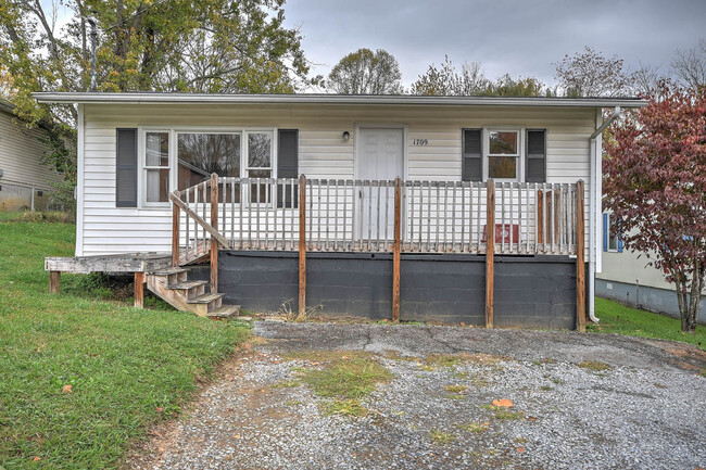 1709 Miami Dr in Johnson City, TN - Building Photo - Building Photo