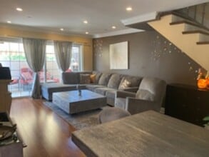 620 W Doran St, Unit 7 in Glendale, CA - Building Photo - Building Photo