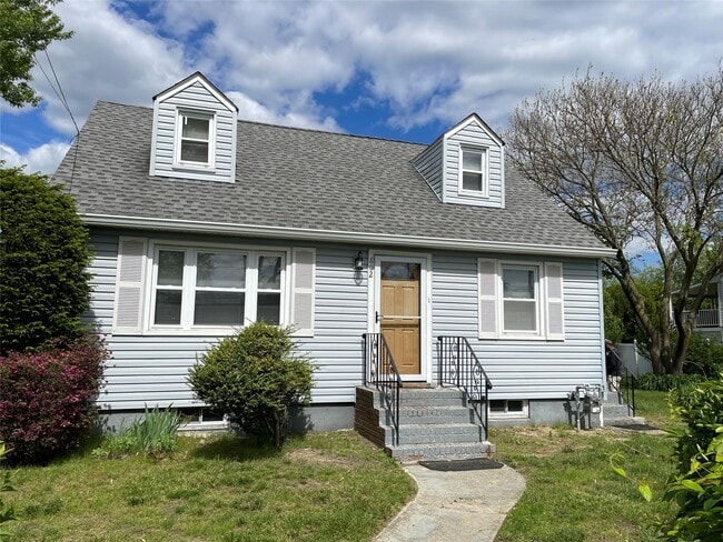 property at 802 S Broadway