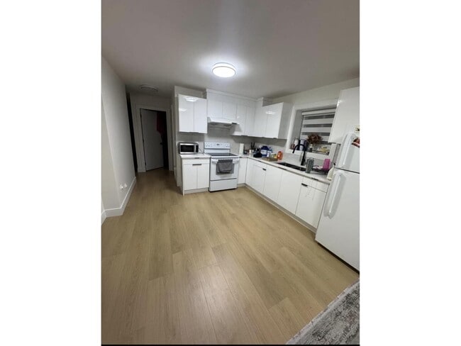 16935-1690A 0A Ave in Surrey, BC - Building Photo - Building Photo