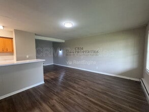 6134 Hillside Ave in Indianapolis, IN - Building Photo - Building Photo