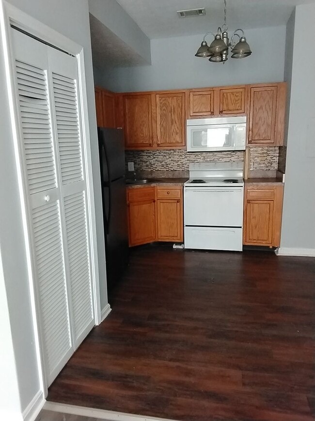 property at 215 W Hill St