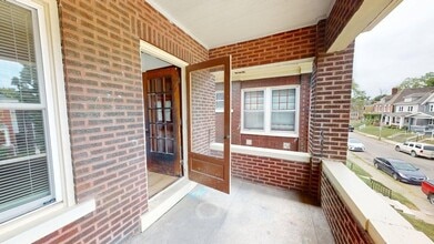 978 1/2 Linwood Ave in Columbus, OH - Building Photo - Building Photo