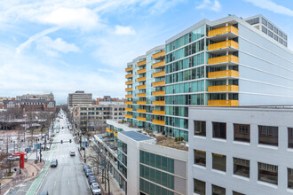 Optima Towers in Evanston, IL - Foto de edificio - Building Photo