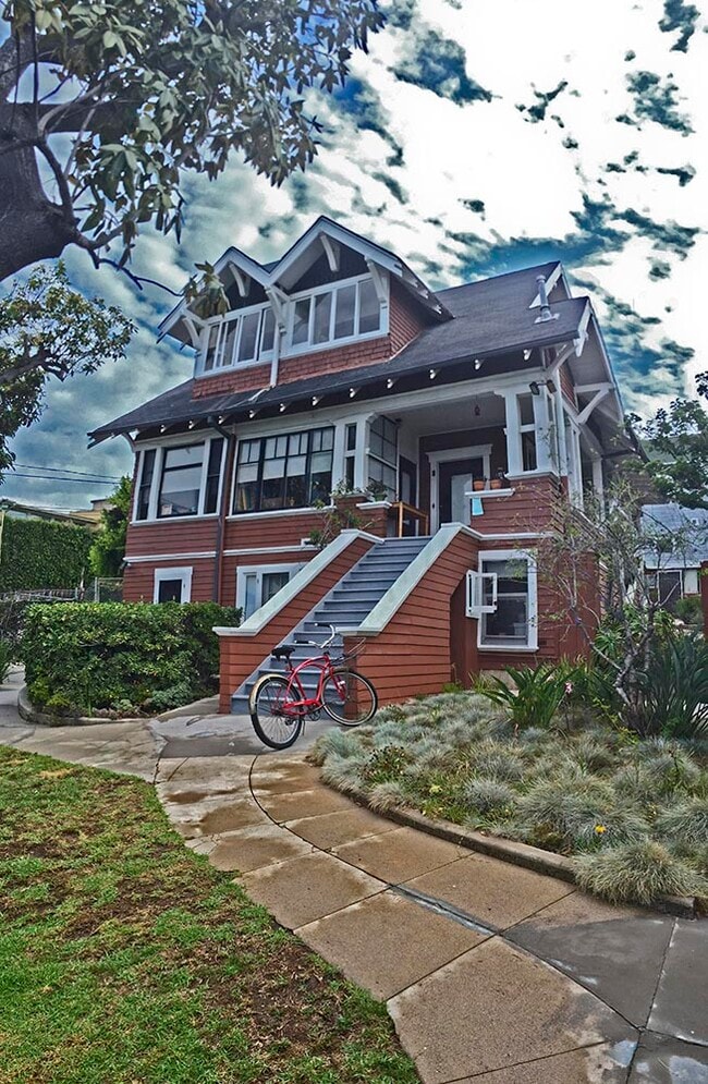 2507 3rd St in Santa Monica, CA - Foto de edificio - Building Photo