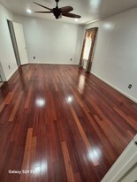 9814 Sageroyal Ln in Houston, TX - Building Photo