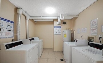 7000 NW 186th St, Unit 4-227 in Hialeah, FL - Building Photo - Building Photo