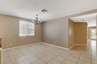 656 Doubleshot Ln in Henderson, NV - Building Photo - Building Photo