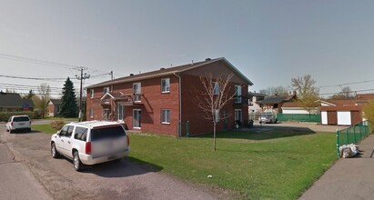 100 58E Av in St-Eustache, QC - Building Photo - Building Photo