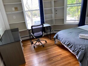 1000 Memorial Dr, Unit #2-f in Cambridge, MA - Building Photo - Building Photo