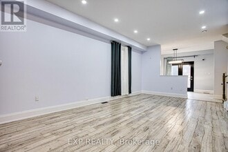 20 Goldeye Dr in Hamilton, ON - Building Photo - Building Photo