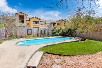 22046 Pelican Edge in San Antonio, TX - Foto de edificio - Building Photo