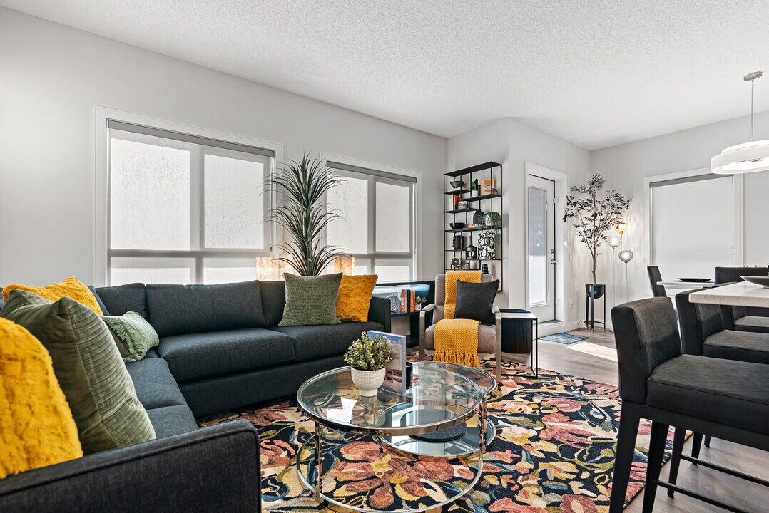 The Maverick in Edmonton, AB - Building Photo