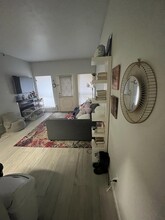 806 W 24th St, Unit #115 in Austin, TX - Building Photo - Building Photo