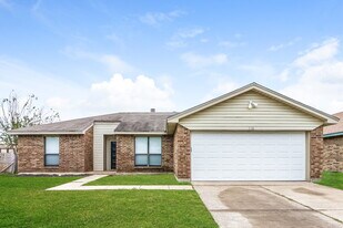 116 Lemon Dr in Arlington, TX - Building Photo