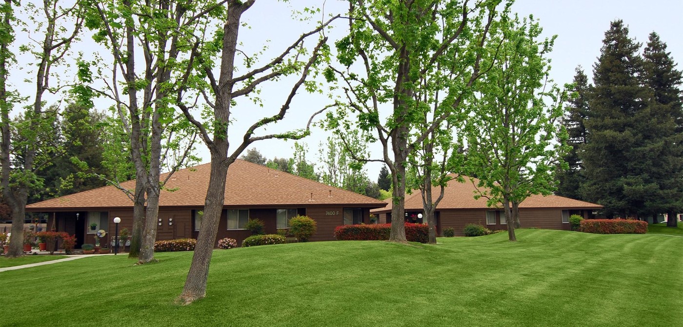 Redwood Glen Apartments in Bakersfield, CA - Building Photo