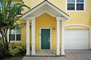 5008 Mangrove Aly in Kissimmee, FL - Building Photo