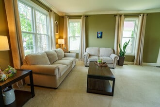 864 Red Clover Dr in Aurora, IL - Building Photo - Building Photo