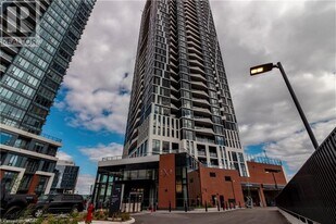 25 Wellington St S in Kitchener, ON - Building Photo