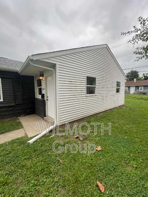 6228 East 21st St in Indianapolis, IN - Building Photo - Building Photo