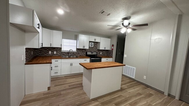 7506 Ranchero St in Orlando, FL - Building Photo - Building Photo
