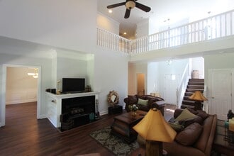 5987 Waterside Dr in Hoover, AL - Building Photo - Building Photo